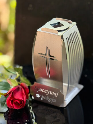 Kapliczka Solarna Metalowa LUXORIA - stal nierdzewna Krzyż Spoczywaj w pokoju (19 cm)