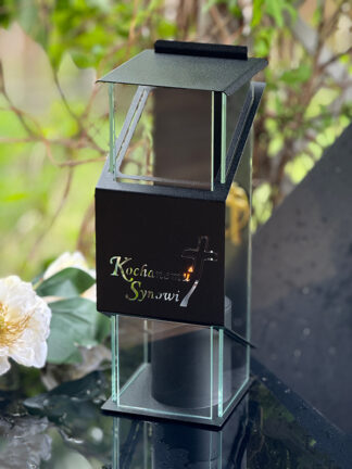 Znicz Kapliczka Metalowa Czarna Premium LUXORIA KD ze ŚWIECĄ "Kochanemu Synowi"