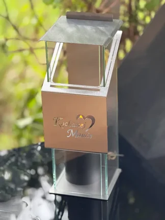 Znicz metalowy, kapliczka Srebrna Premium LUXORIA KD ze ŚWIECĄ "Kochanej Mamie"