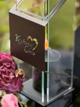 Znicz Kapliczka Metalowa Czarna Premium LUXORIA KD ze ŚWIECĄ "Kochanej Córce"